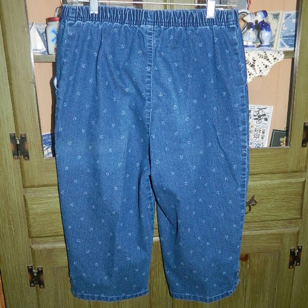 Croft & Barrow Womens Pull On Capris Skimmer Blue Denim Pants Size Medium - Picture 2 of 11